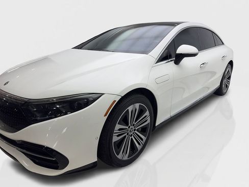 Used 2022 Mercedes-Benz EQS 450+ Sedan image 11