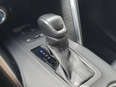Certified 2022 Toyota Venza XLE AWD/4WD image 30