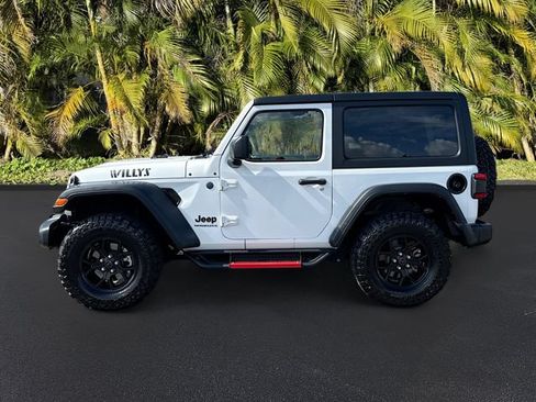 Used 2024 Jeep Wrangler Sport AWD/4WD image 9