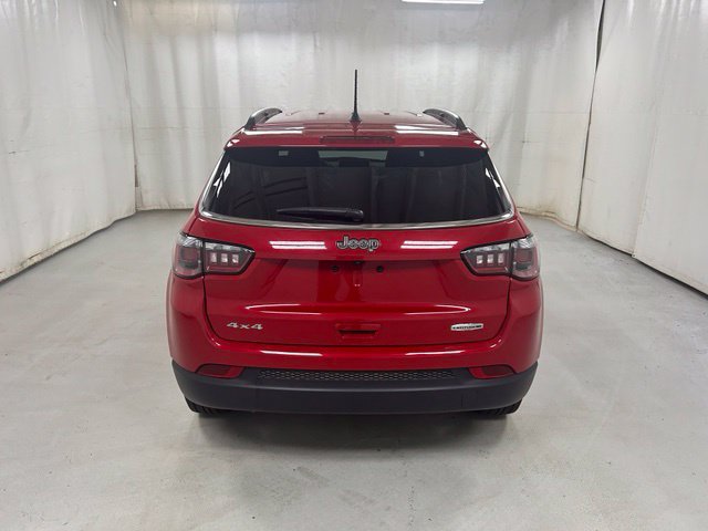 Used 2024 Jeep Compass Latitude AWD/4WD image 6