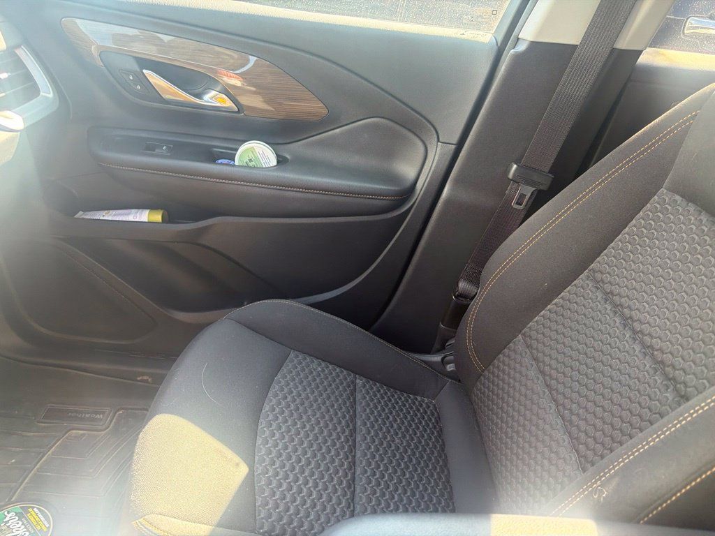 Used 2020 GMC Terrain SLE FWD image 6