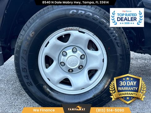 Used 2017 Toyota Tacoma SR image 27