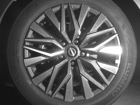 Used 2025 Nissan Altima 2.5 SV image 12