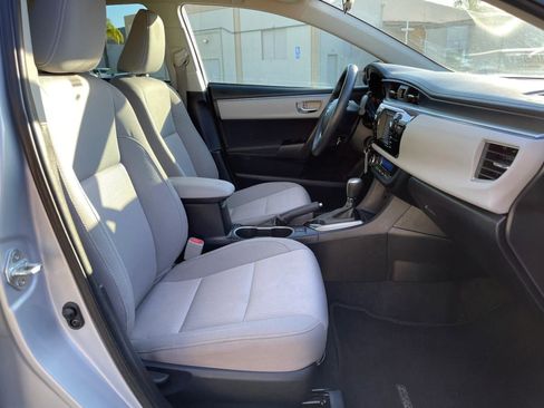 Used 2014 Toyota Corolla LE image 21