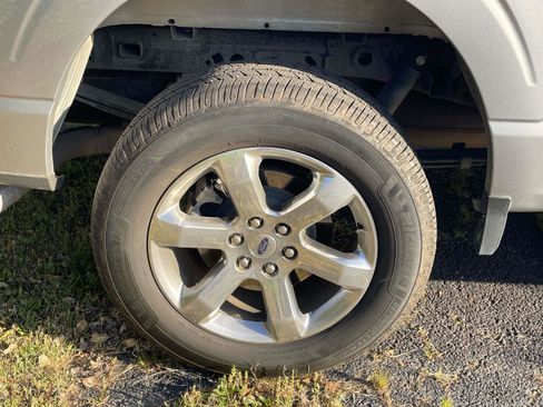 Used 2022 Ford F150 Lariat w/ Max Trailer Tow Package image 3