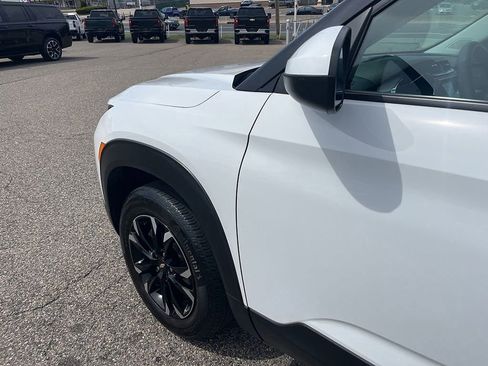 Used 2023 Chevrolet TrailBlazer LT w/ Convenience Package AWD/4WD image 19
