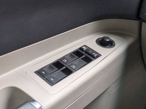 Used 2006 Chrysler 300 SRT8 w/ SRT Option Group I image 36