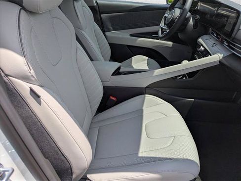 New 2026 Hyundai Elantra Limited FWD image 29