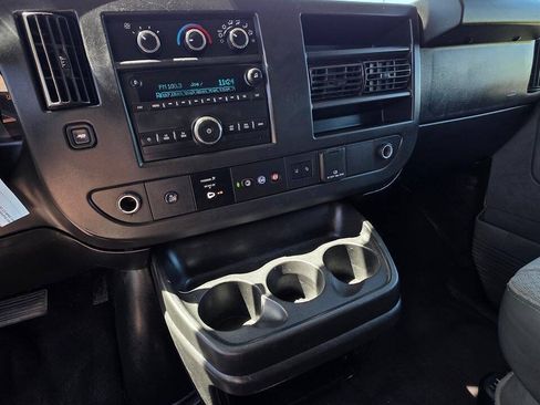 Used 2020 Chevrolet Express 3500 LT w/ LT Preferred Equipment Group RWD image 18