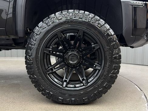 Used 2026 GMC Sierra 2500 AT4 AWD/4WD image 10