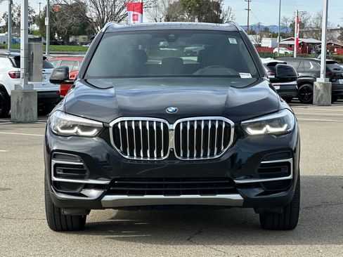 Used 2022 BMW X5 xDrive40i w/ Parking Assistance Package AWD/4WD image 9