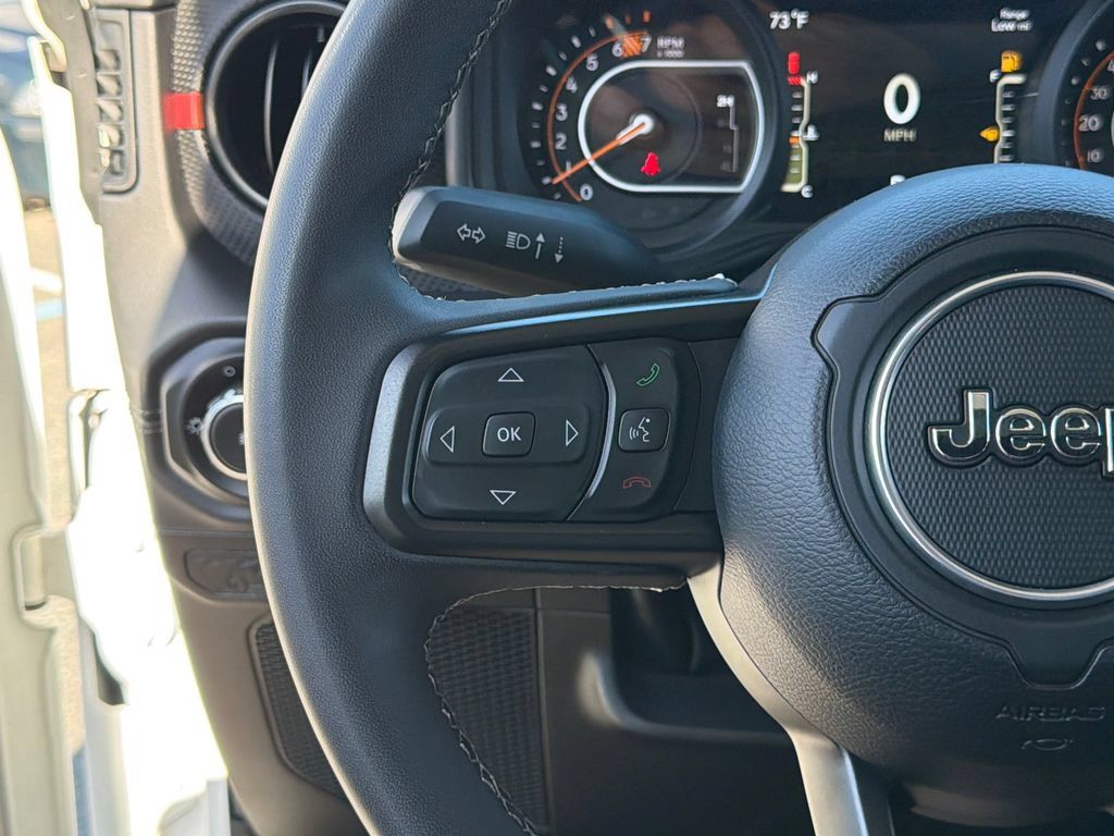 Used 2025 Jeep Wrangler Unlimited Rubicon AWD/4WD image 20
