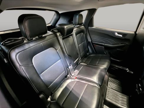 Used 2022 Ford Escape Titanium FWD image 19