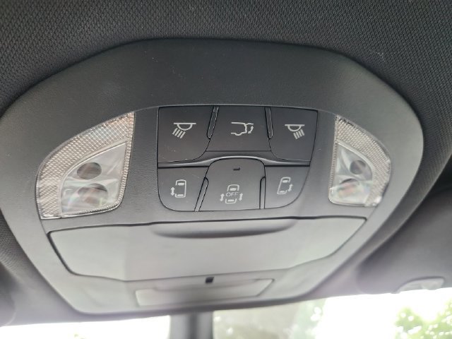 Used 2025 Chrysler Pacifica Select FWD image 50