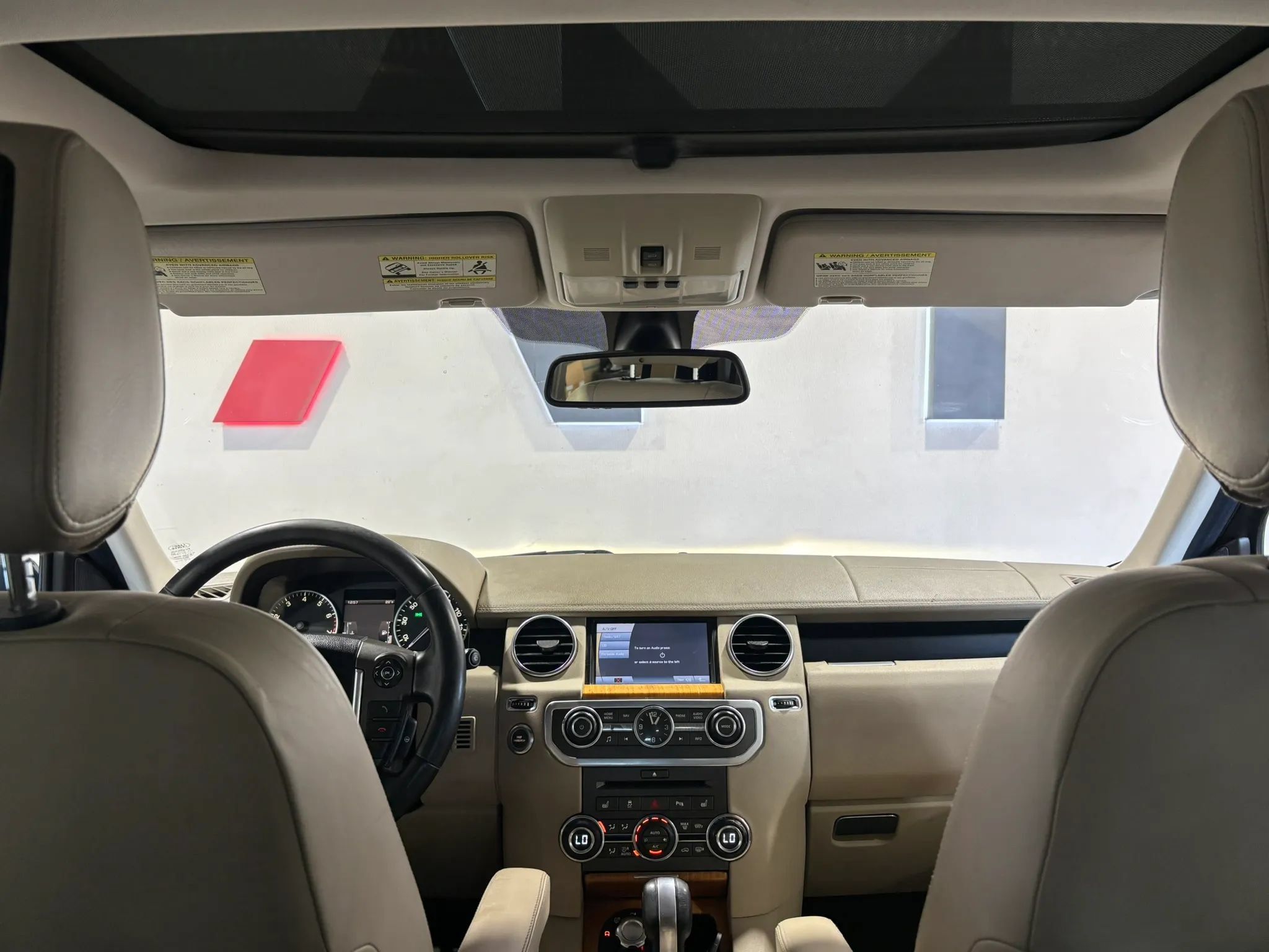 Used 2011 Land Rover LR4 HSE LUX AWD/4WD image 11