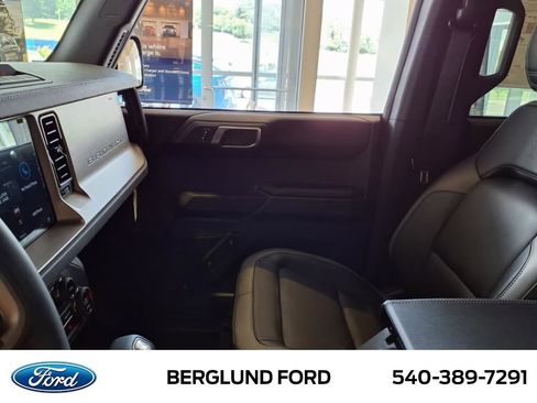 New 2025 Ford Bronco Outer Banks image 18
