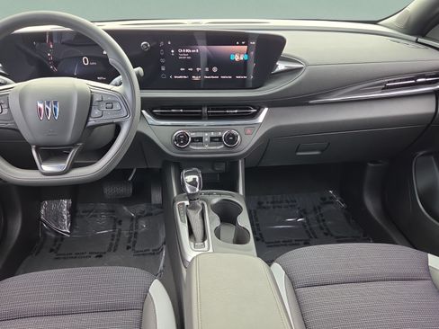 Certified 2025 Buick Envista Preferred FWD image 12