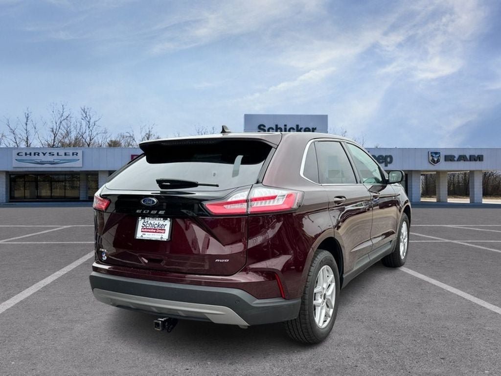 Used 2023 Ford Edge SEL w/ Convenience Package AWD/4WD image 3
