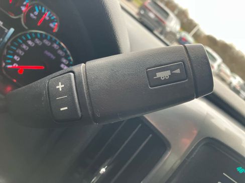 Used 2019 Chevrolet Silverado 1500 LT image 18