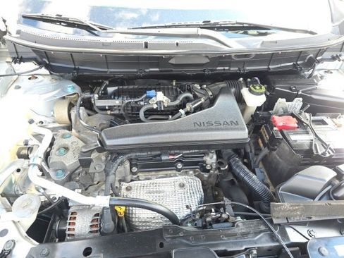 Used 2019 Nissan Rogue SV image 53