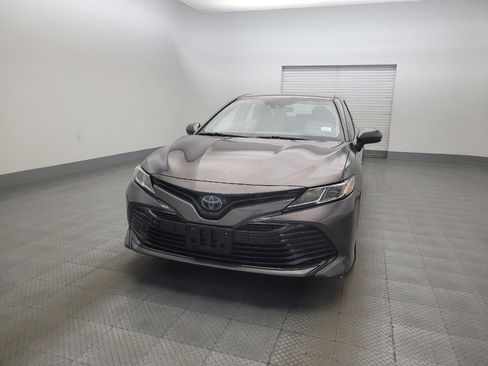 Used 2020 Toyota Camry LE FWD image 15