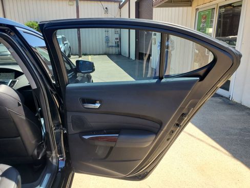 Used 2015 Acura TLX V6 w/ Technology Package FWD image 23