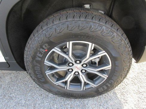 New 2026 GMC Acadia AT4 w/ Luxury Package image 10