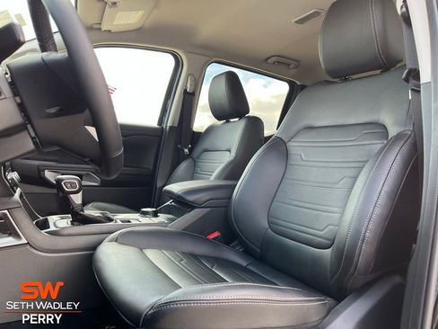 New 2025 Ford Ranger Lariat w/ FX4 Off-Road Package image 9