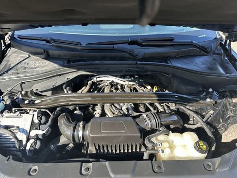 Used 2021 Lincoln Aviator 2WD w/ Class IV Trailer Tow Package image 35