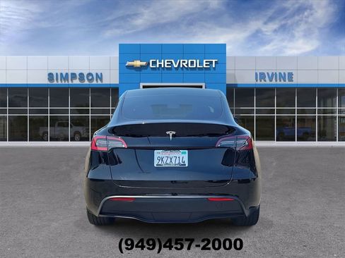 Used 2024 Tesla Model Y Long Range RWD image 7