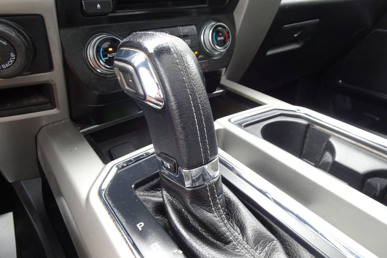 Used 2016 Ford F150 Lariat w/ Equipment Group 501A Mid AWD/4WD image 28