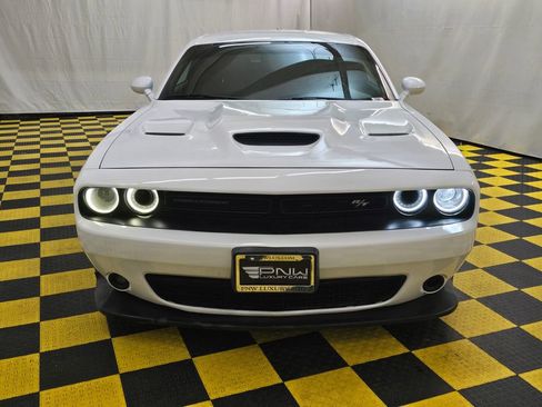 Used 2017 Dodge Challenger R/T w/ Blacktop Package image 8