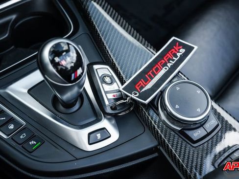 Used 2015 BMW M4 Convertible image 78