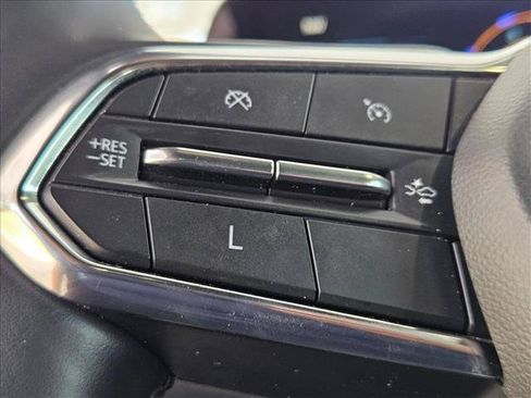 Used 2025 Chevrolet Equinox LT w/ Safety and Technology Package FWD image 23