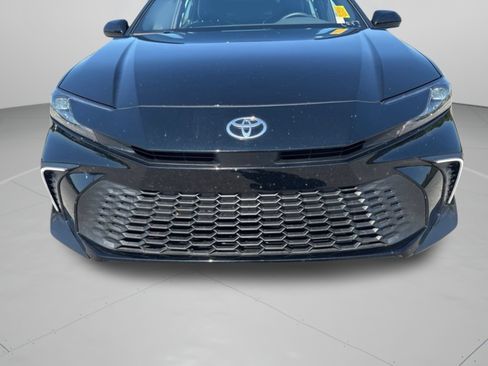 Used 2026 Toyota Camry SE FWD image 26