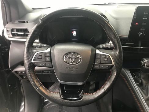 Used 2021 Toyota Sienna XSE image 14