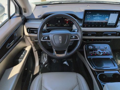 Used 2021 Lincoln Nautilus FWD w/ Equipment Group 101A image 16