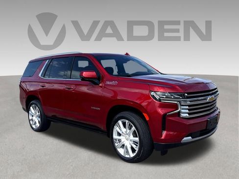 Used 2024 Chevrolet Tahoe High Country RWD image 1