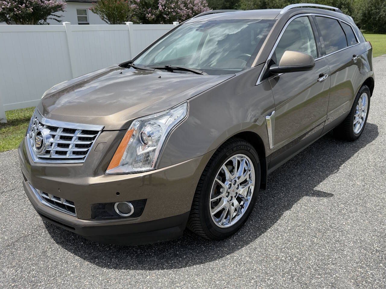 Used 2014 Cadillac SRX Performance w/ Driver Awareness Package FWD image 1