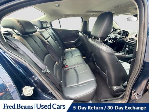 Used 2018 MAZDA MAZDA3 Touring FWD image 34