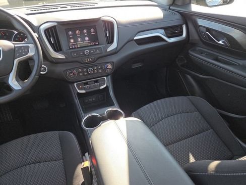Used 2024 GMC Terrain SLE w/ Driver Convenience Package FWD image 31