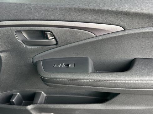 Used 2025 Honda Ridgeline Sport image 20