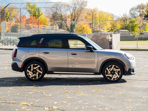 Certified 2025 MINI Cooper Countryman S image 4