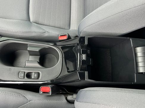 Used 2024 Toyota Corolla SE image 31