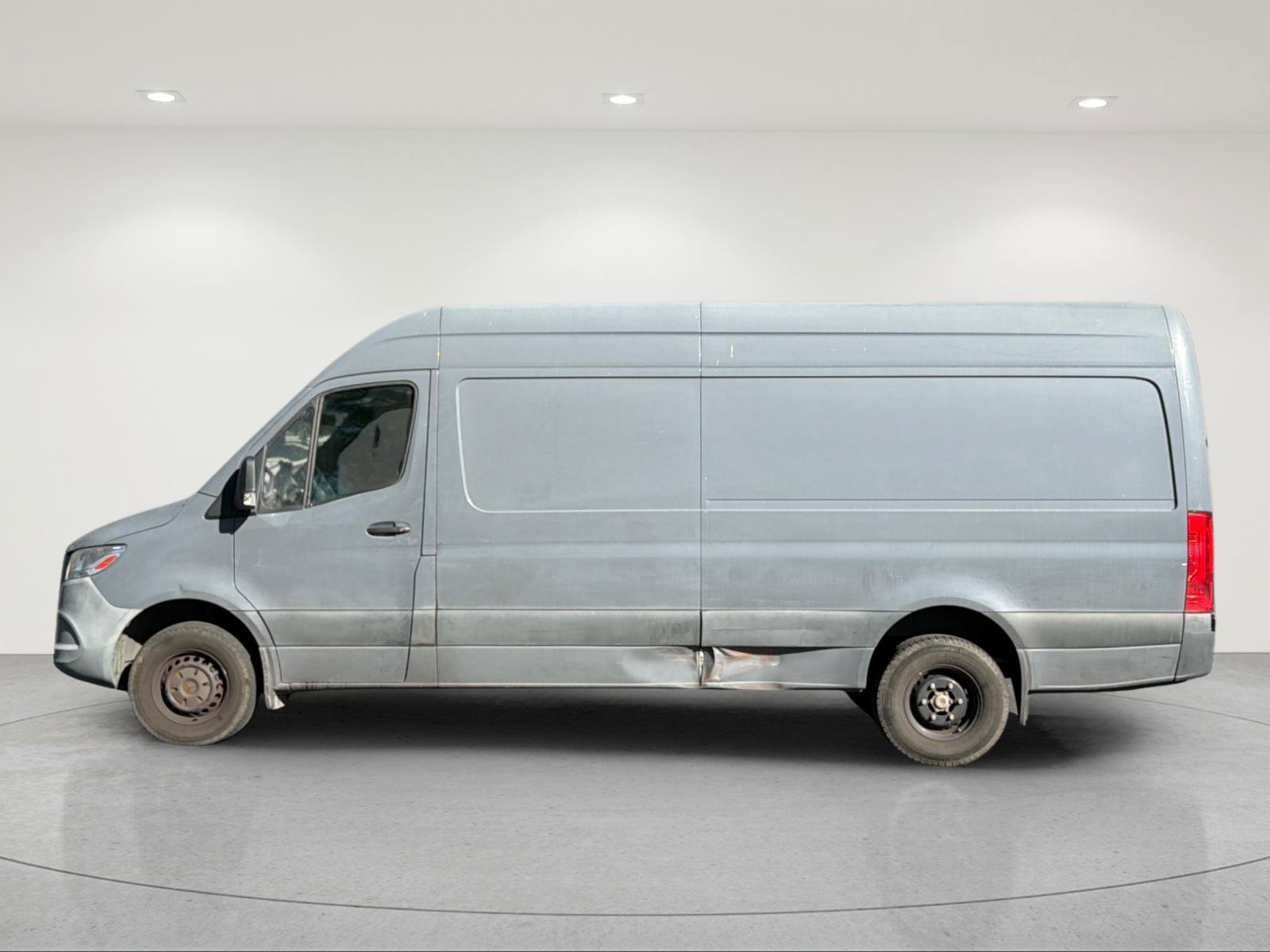 Used 2021 Mercedes-Benz Sprinter 3500 image 2