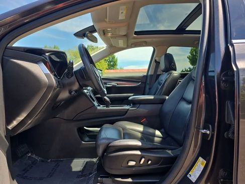 Used 2017 Cadillac XT5 Luxury FWD image 15