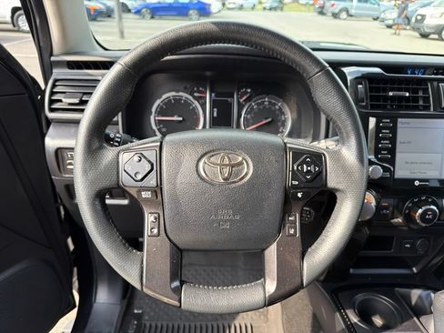 Used 2021 Toyota 4Runner Venture w/ Moonroof Package AWD/4WD image 15