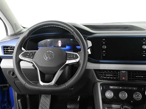 Certified 2023 Volkswagen Taos SE FWD image 3