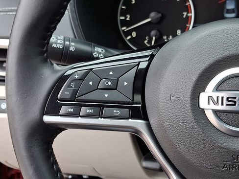 Used 2020 Nissan Altima 2.5 SV FWD image 22