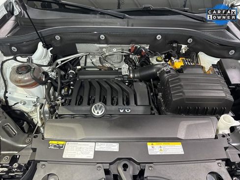 Used 2021 Volkswagen Atlas Cross Sport SE w/ Panoramic Sunroof Package image 6